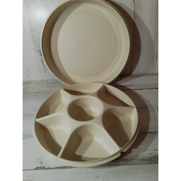 Tupperware Server Divided Dish Great For Parties Or Storage 2 Piece - Picture 9 of 16